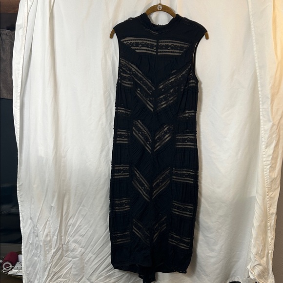 VENUS Dresses & Skirts - VENUS Black High Low Lace Dress